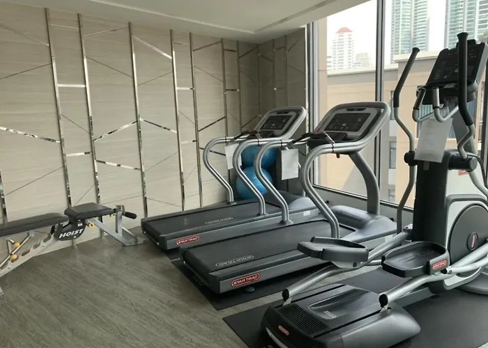 Luxury 2br 2ba Trapezo Walk To Mrt Qsncc Apartment *