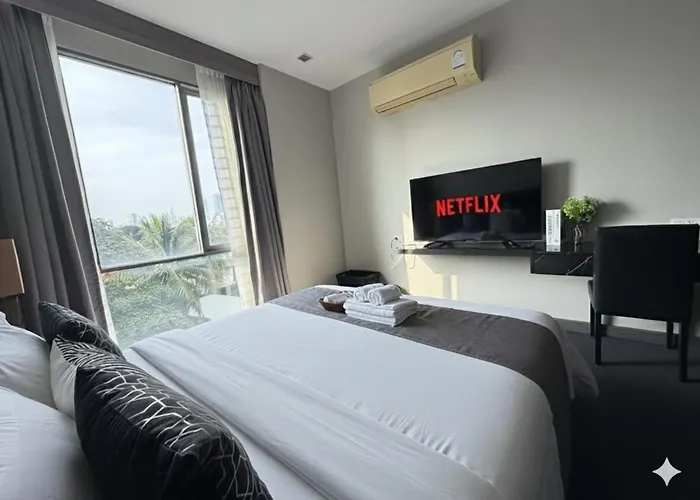 Luxury 2br 2ba Trapezo Walk To Mrt Qsncc Apartment Bangkok